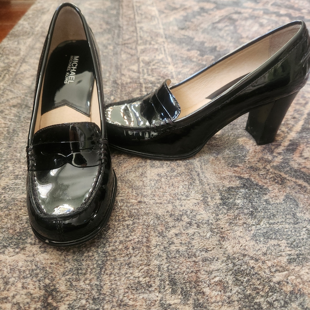 Michael Kors Black Patent Leather Women's Loafer Heels Size 7.5
